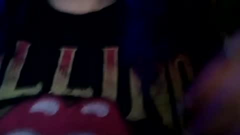 Snapshot of daddylookatmylonglegs chatting on October 2025 03:06:02 AM Caroline online show from October 2025 03:06:02 AM