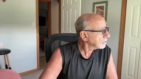 Snapshot of daddyweis chatting on September 2025 03:34:01 PM daddyweis online show from September 2025 03:34:01 PM