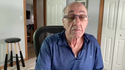 Snapshot of daddyweis chatting on December 2025 02:44:02 PM daddyweis online show from December 2025 02:44:02 PM