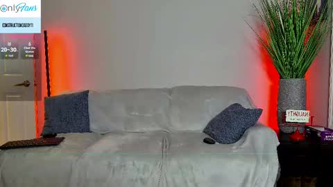 Snapshot of daddyxxluna chatting on October 2025 01:44:02 AM ConstructionDaddy and Lady Luna online show from October 2025 01:44:02 AM