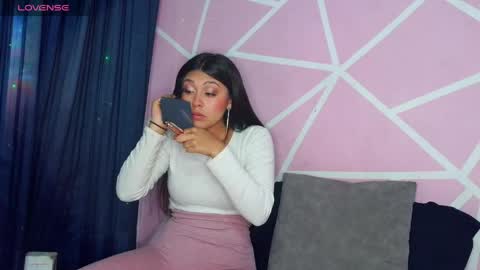 Snapshot of dafna_and_chriss chatting on May 2026 02:28:01 AM dafna lorens online show from May 2026 02:28:01 AM