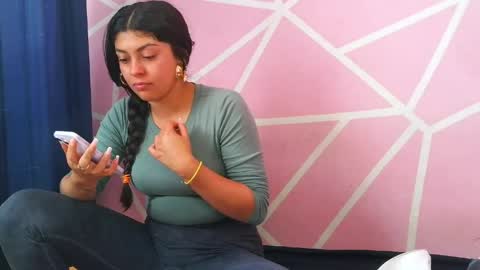 dafna lorens  online show from April 2026 06:46:01 PM