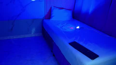 Dafne  online show from March 2026 11:04:01 AM