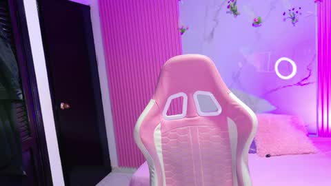 Snapshot of dafne17_ chatting on May 2026 08:36:02 PM Dafne online show from May 2026 08:36:02 PM