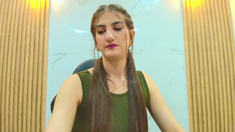 Dafne Castro online show from June 2026 07:51:01 PM