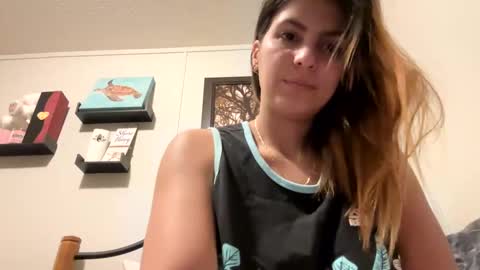 Snapshot of dafnecloutier chatting on January 2025 12:05:02 PM Dafne 27 Cory-24 online show from January 2025 12:05:02 PM