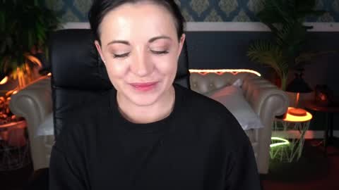 Dafni Mon online show from April 2026 06:02:02 AM