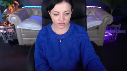 Dafni Mon online show from April 2026 01:01:01 PM