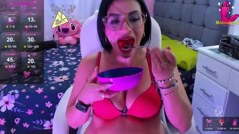 Snapshot of dahian_carter chatting on January 2025 11:31:01 PM Dahian online show from January 2025 11:31:01 PM