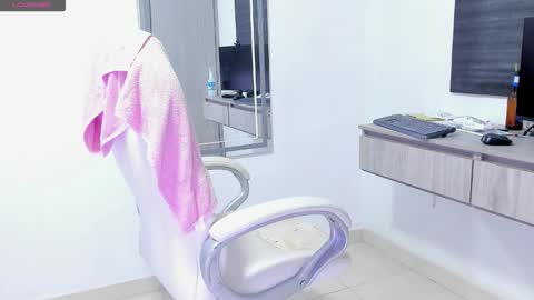 Snapshot of dahian_carter chatting on September 2025 12:05:01 PM Dahian online show from September 2025 12:05:01 PM