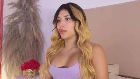 Dahiana online show from October 2025 07:26:02 PM