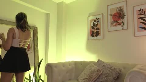 Dahiann Walcott online show from March 2026 05:53:02 PM