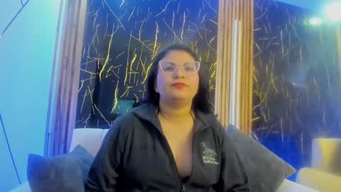 dahlia_vera23_aws online show from September 2025 03:52:02 AM