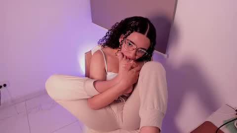 Dahli online show from March 2025 03:57:01 AM