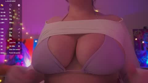 Cute DianaOnline mostly at 8pm-0000 am UK TimeTuesday and Wednesday off online show from February 2026 10:19:02 PM