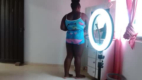 Daiisha.. online show from April 2026 08:31:02 PM