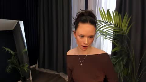 Snapshot of daily_glam chatting on October 2025 12:23:02 PM daily_glam online show from October 2025 12:23:02 PM