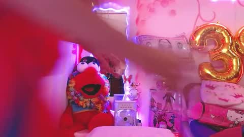 Snapshot of daina_flower chatting on May 2026 07:04:01 AM DAINA online show from May 2026 07:04:01 AM