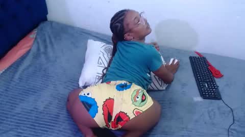 Snapshot of daisha_becker chatting on January 2025 07:35:02 AM daisha_becker online show from January 2025 07:35:02 AM