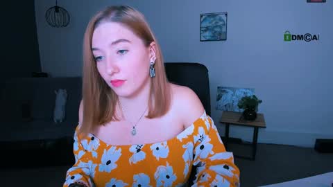 Little Di online show from December 2024 01:43:02 PM