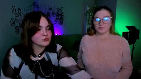 Little Di online show from October 2025 07:57:02 PM