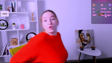 Little Di online show from November 2025 07:30:01 PM