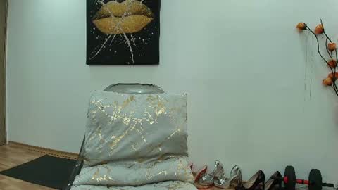Daisyy online show from June 2026 05:15:01 AM