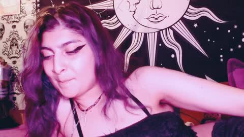 Snapshot of dak_7 chatting on December 2024 11:14:01 PM -- -- help me reach 100 hands up online show from December 2024 11:14:01 PM