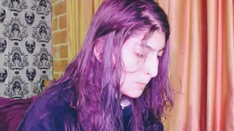 Snapshot of dak_7 chatting on February 2025 06:20:01 AM -- -- help me reach 100 hands up online show from February 2025 06:20:01 AM