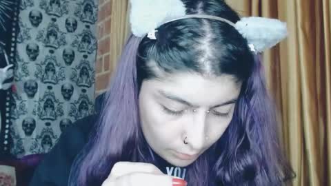 Snapshot of dak_7 chatting on February 2025 11:25:02 PM -- -- help me reach 100 hands up online show from February 2025 11:25:02 PM