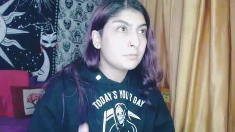 Snapshot of dak_7 chatting on February 2025 01:20:01 AM -- -- help me reach 100 hands up online show from February 2025 01:20:01 AM