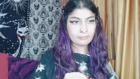 Snapshot of dak_7 chatting on March 2025 05:11:02 AM -- -- help me reach 100 hands up online show from March 2025 05:11:02 AM