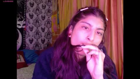 Snapshot of dak_7 chatting on October 2025 04:04:02 AM -- -- help me reach 100 hands up online show from October 2025 04:04:02 AM