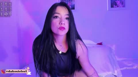 dakostelee1_ online show from September 2025 10:23:01 PM