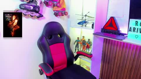 dakota_addams online show from April 2026 08:09:01 PM