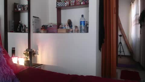   Dakota  online show from February 2025 06:39:01 PM