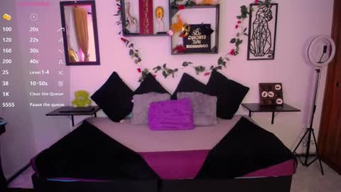 Caroliina online show from February 2026 11:06:01 PM