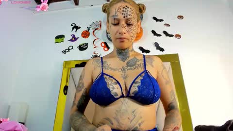 dakota_stream online show from October 2025 12:07:02 PM