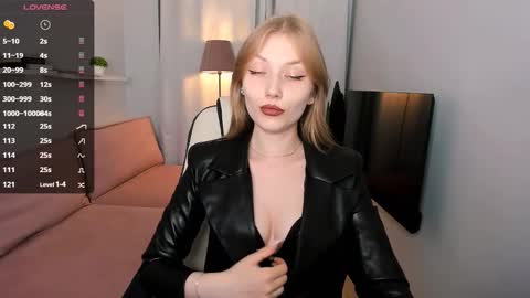 Dakota online show from November 2025 10:25:02 AM