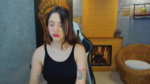 Dakota  online show from October 2025 11:01:01 AM