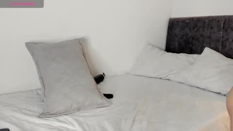 D A L H I L A online show from February 2026 01:15:02 PM