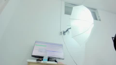  Ren  online show from November 2025 12:20:02 AM