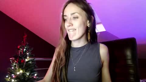 Dalia  online show from December 2024 10:21:01 AM