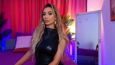 DalidaSelena online show from September 2025 10:28:01 AM