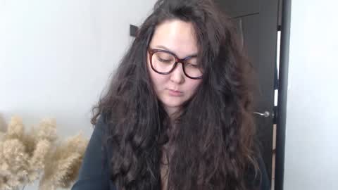 Snapshot of dalidayes chatting on April 2026 07:00:01 AM Dali online show from April 2026 07:00:01 AM
