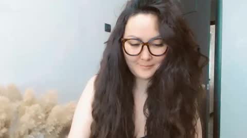 Snapshot of dalidayes chatting on May 2026 04:32:02 AM Dali online show from May 2026 04:32:02 AM