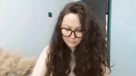 Snapshot of dalidayes chatting on May 2026 07:17:01 AM Dali online show from May 2026 07:17:01 AM