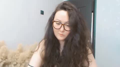 Snapshot of dalidayes chatting on June 2026 06:18:02 AM Dali online show from June 2026 06:18:02 AM