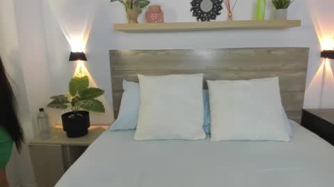 D A L I L A online show from February 2025 07:05:01 PM