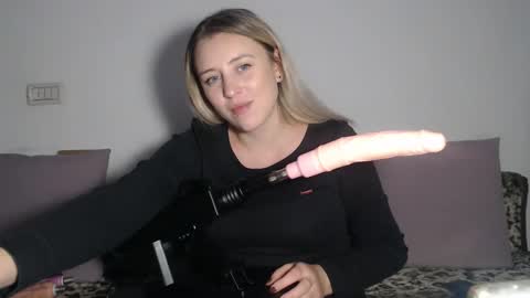 Maria online show from October 2025 08:53:02 PM